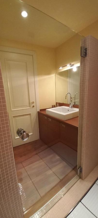 Daisy Apartment In Centro A كومو المظهر الخارجي الصورة