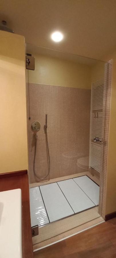Daisy Apartment In Centro A كومو المظهر الخارجي الصورة