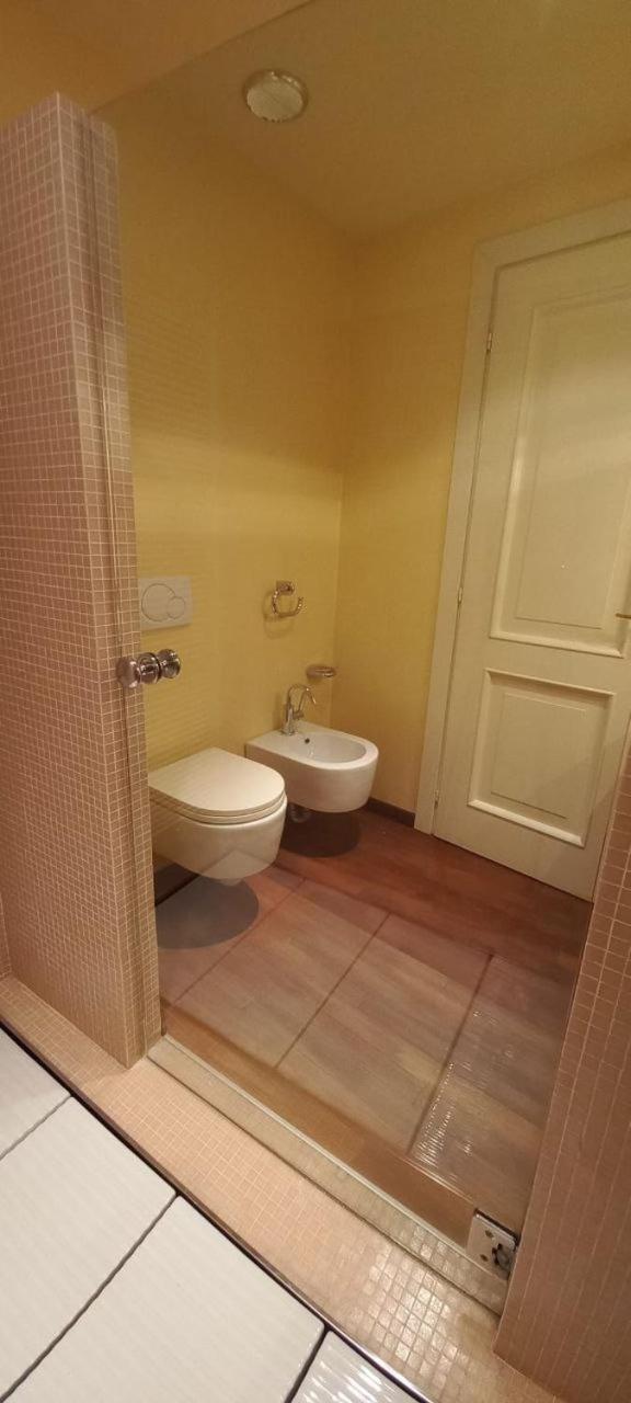 Daisy Apartment In Centro A كومو المظهر الخارجي الصورة