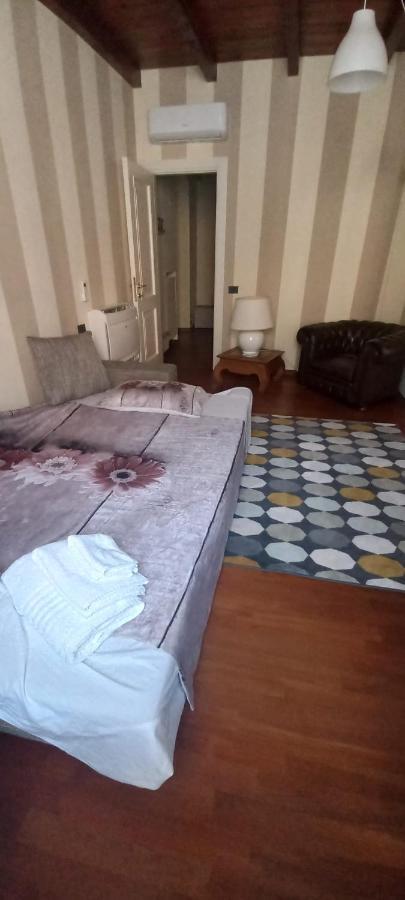 Daisy Apartment In Centro A كومو المظهر الخارجي الصورة